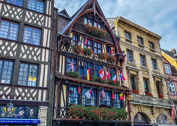 Calliopee By Kleidos - Magnifique Duplex, Gros Horloge *